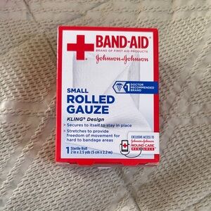 NEW rolled gauze